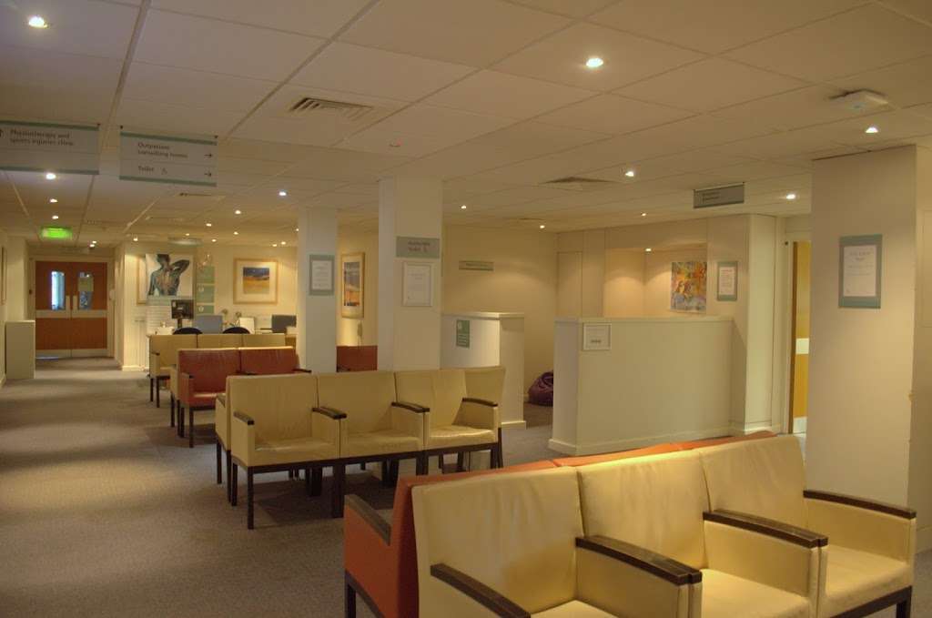 Spire Gatwick Park Hospital | Povey Cross Rd, Horley RH6 0BB, UK | Phone: 01293 785511