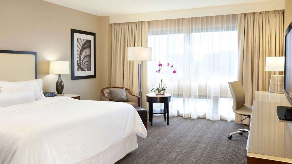 The Westin OHare | 6100 N River Rd, Rosemont, IL 60018, USA | Phone: (847) 698-6000