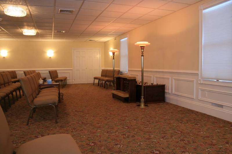 Earle Funeral Home 122 West Church Street Convenient Route 42 access