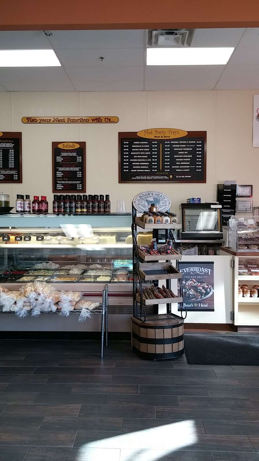 DiCaras Deli | 1349 Main St, Reading, MA 01867, USA | Phone: (781) 944-4400