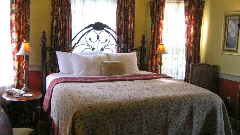 After Eight Bed & Breakfast | 2942 Lincoln Hwy E, Gordonville, PA 17529, USA | Phone: (717) 687-3664