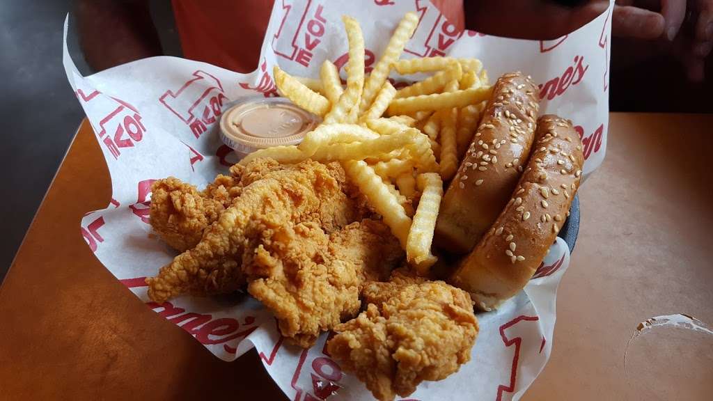 Raising Canes Chicken Fingers | 2586 E League City Pkwy, League City, TX 77573, USA | Phone: (281) 535-4784