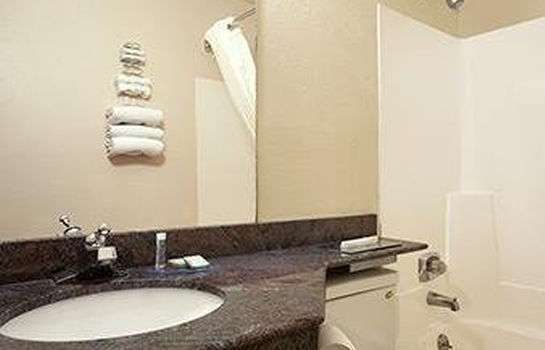 Travelodge by Wyndham La Porte/Michigan City Area | 438 Pine Lake Ave, La Porte, IN 46350, USA | Phone: (219) 325-3808