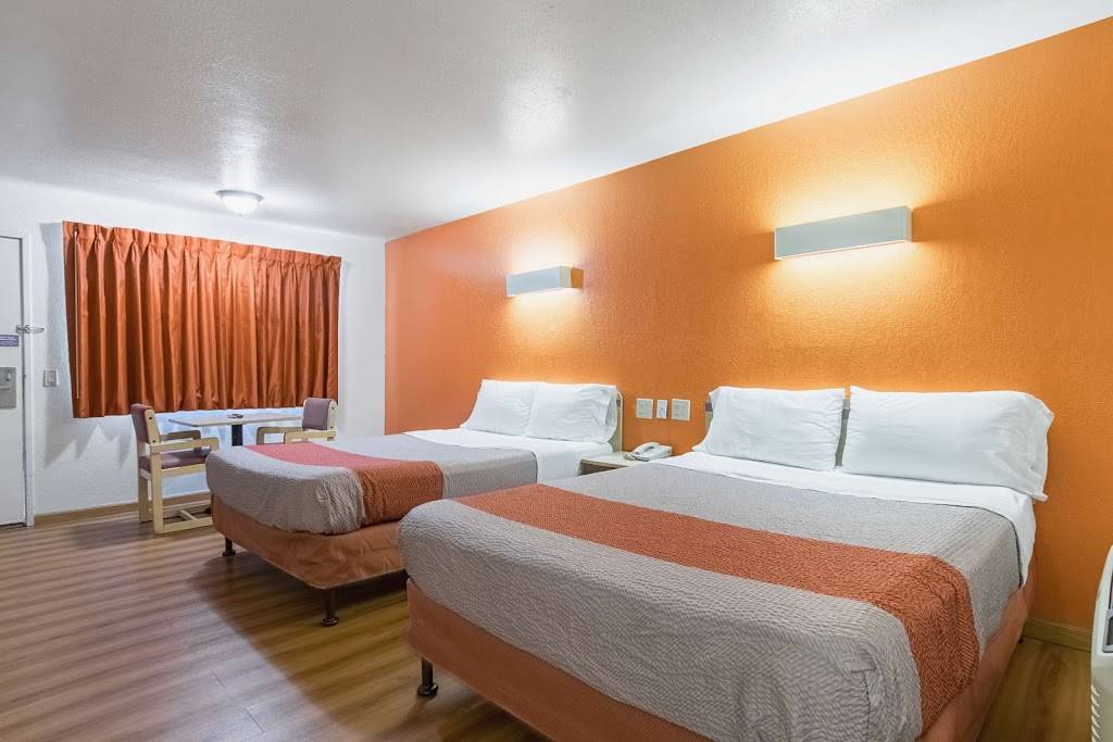 Motel 6 Orange, CA - Anaheim | 3191 N Tustin St, Orange, CA 92865, USA | Phone: (714) 998-0360