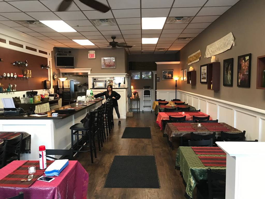 Lamoons Thai Restaurant | 64 Market St, Clifton, NJ 07012 | Phone: (973) 928-6777