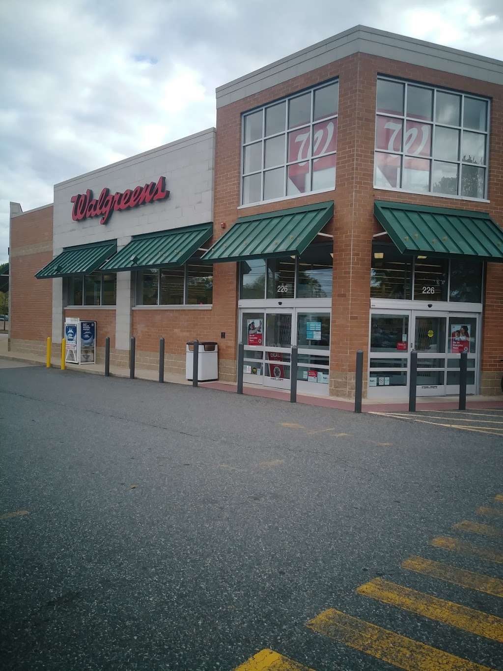 Walgreens | 226 Broadway, Taunton, MA 02780, USA | Phone: (508) 977-0690