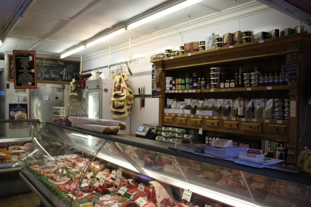 Gareths Butchers | 68 Great North Rd, Welwyn AL6 0TA, UK | Phone: 01438 717167