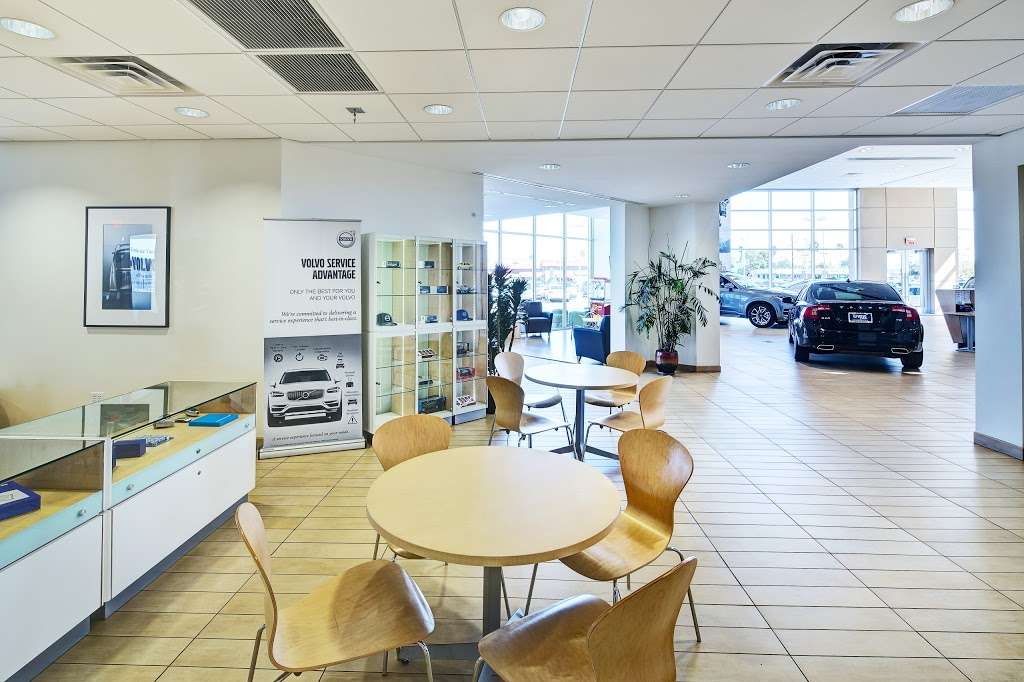 Volvo Cars of Phoenix | 2205 W Bell Rd, Phoenix, AZ 85023, USA | Phone: (602) 734-5540