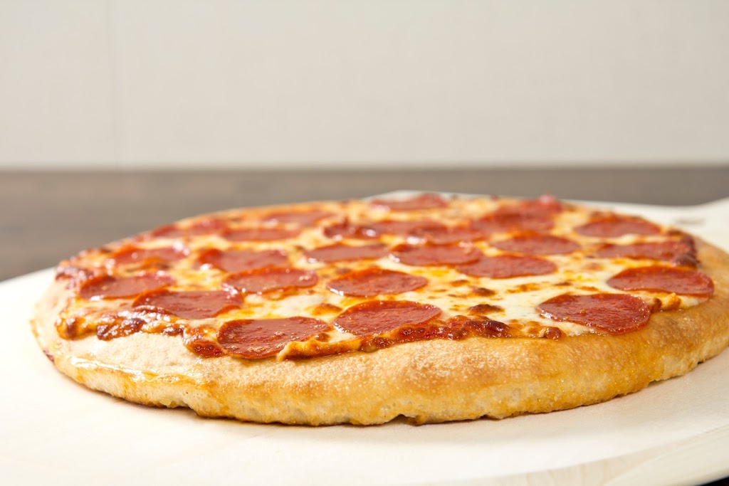 Upper Crust Pizza & Chicken | 15320 Detroit Ave, Lakewood, OH 44107, USA | Phone: (216) 226-8888