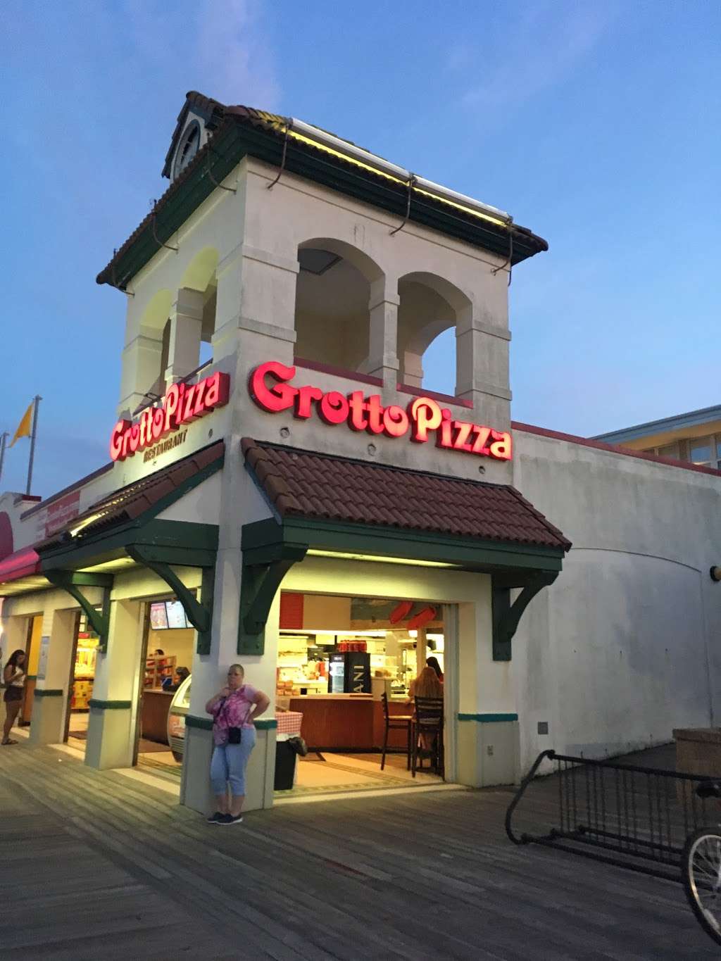 Grotto Pizza | 15 S Boardwalk, Rehoboth Beach, DE 19971, USA | Phone: (302) 227-4588