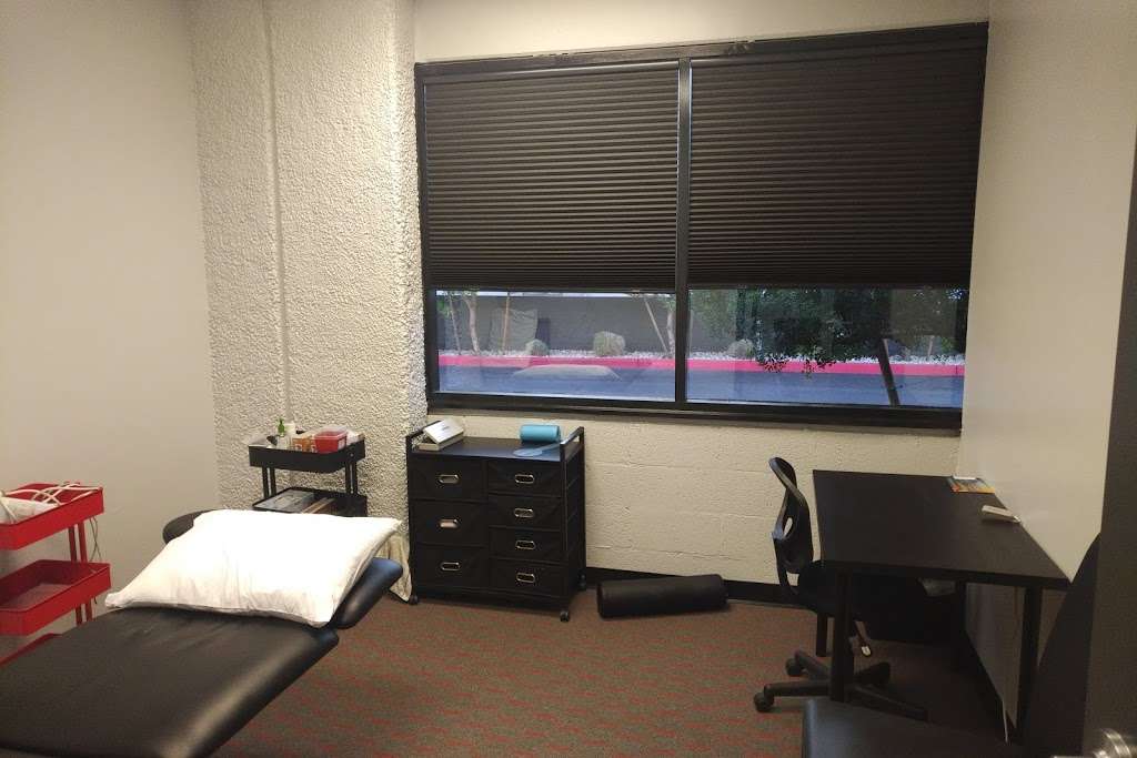 Kinetic Sports and Spine Physical Therapy | 9525 E Doubletree Ranch Rd Suite 101, Scottsdale, AZ 85258, USA | Phone: (480) 867-1254