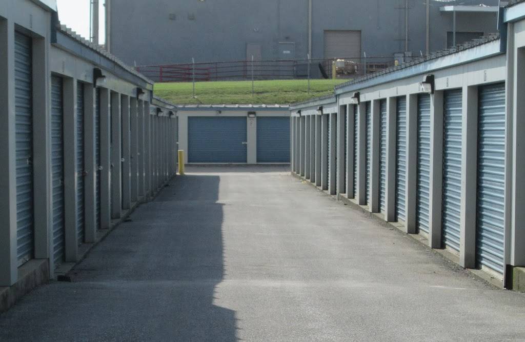 Storage Rentals of America | 137 Imperial Way, Nicholasville, KY 40356, USA | Phone: (859) 687-6602