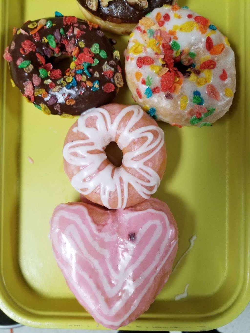 Simply Donuts | 7670 Gessner Rd, Houston, TX 77040, USA | Phone: (281) 809-3321