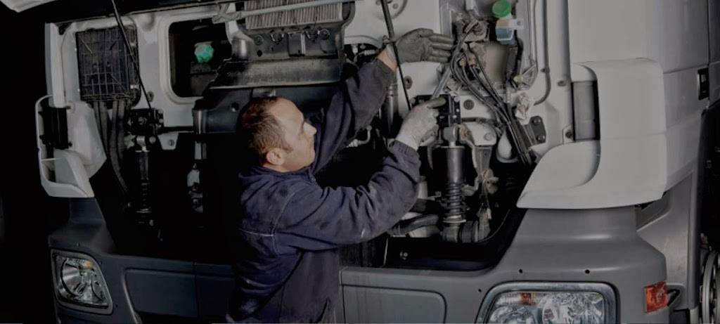 Medford Truck & Auto Repair | 11 Hall St, Medford, MA 02155, USA | Phone: (781) 391-1693