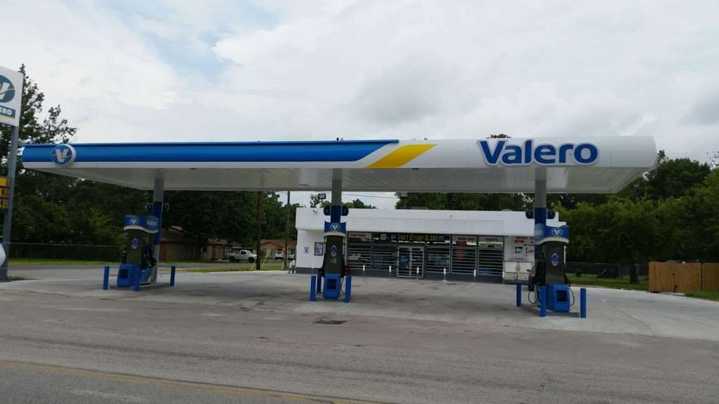 Valero | 2501 Lauder Rd, Houston, TX 77039 | Phone: (281) 590-7210