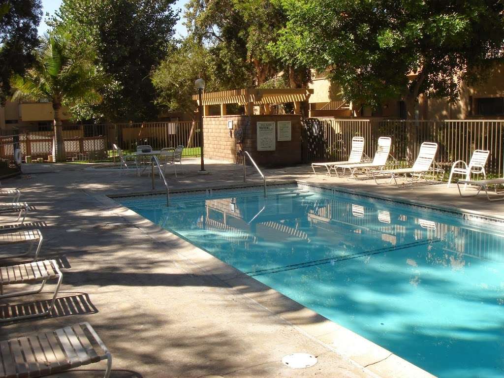 Colony Ridge Apartments | 17400 Arrow Blvd, Fontana, CA 92335, USA | Phone: (909) 350-1900