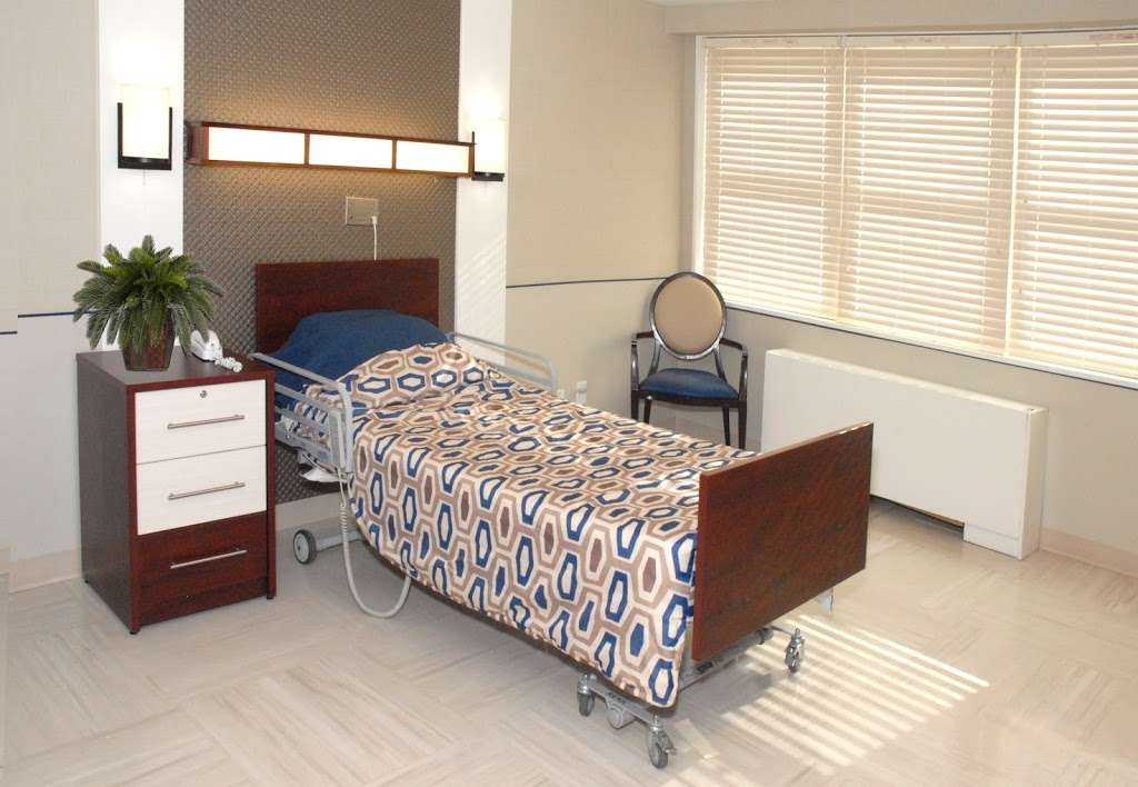 Grandell Rehabilitation and Nursing Center | 645 W Broadway, Long Beach, NY 11561, USA | Phone: (516) 889-1100