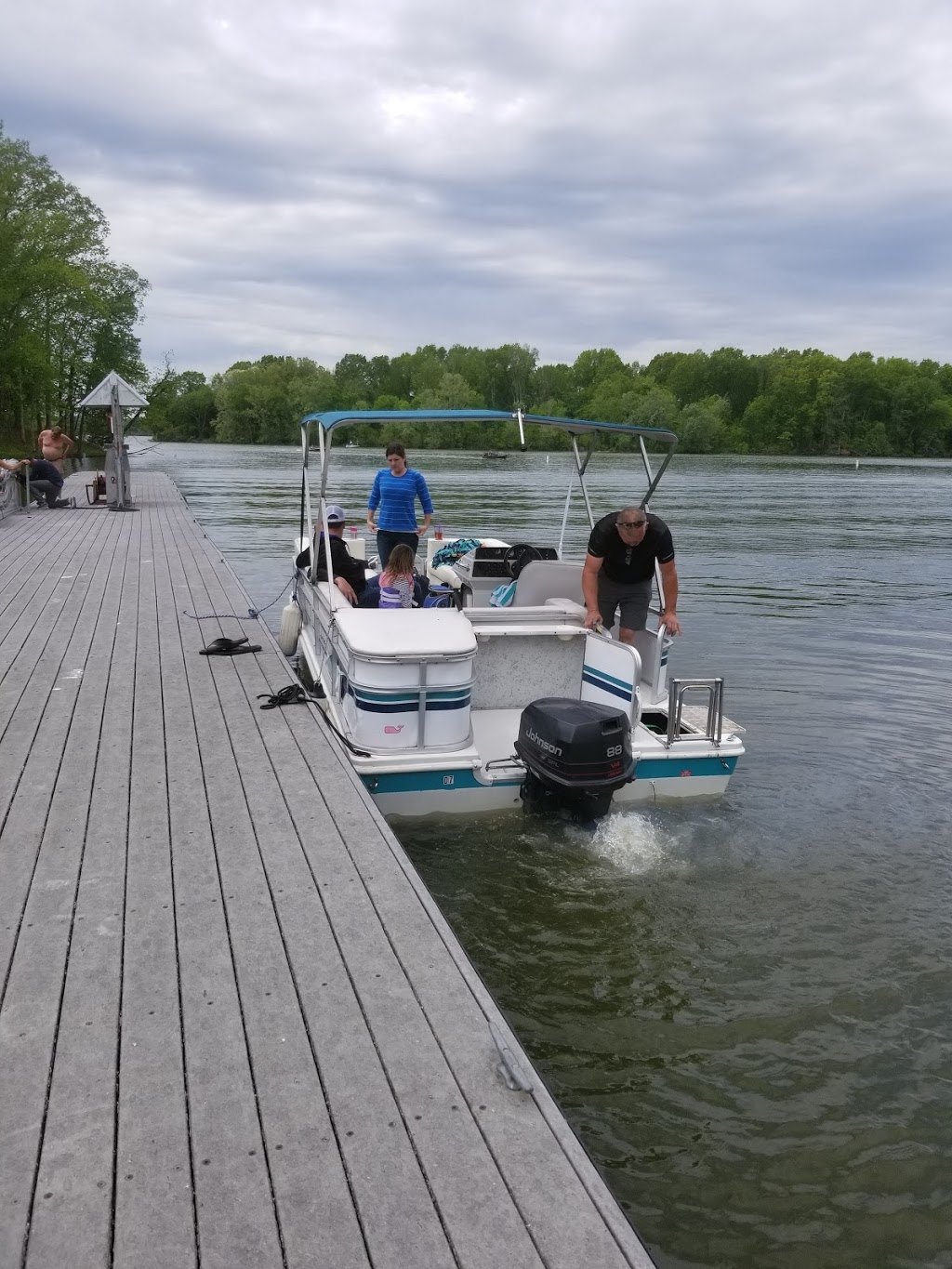 Boathouse At Benders Ferry Llc | 3621 Benders Ferry Rd, Mt. Juliet, TN 37122, USA | Phone: (615) 758-2999