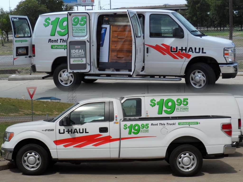 U-Haul Moving & Storage at W W White | 4502 Rigsby Ave, San Antonio, TX 78222, USA | Phone: (210) 333-3131