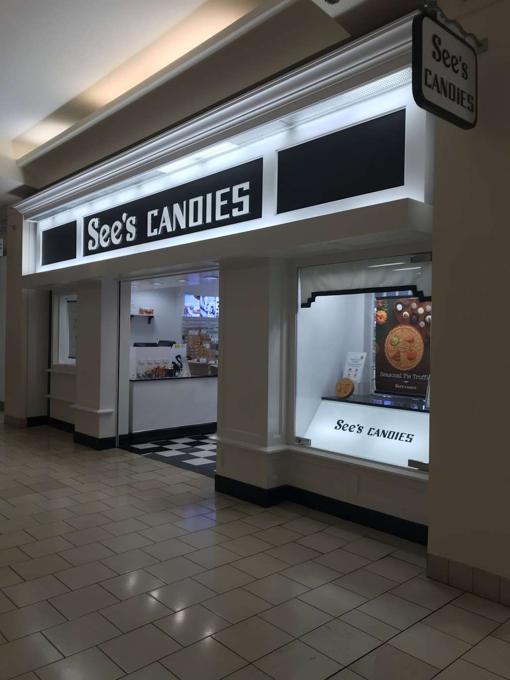 Sees Candies | 186 E Sailer Dr, San Mateo, CA 94403 | Phone: (650) 345-7502