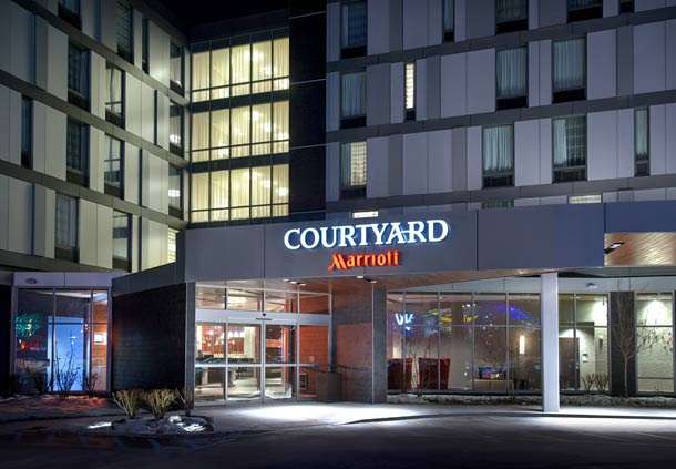 Courtyard by Marriott Philadelphia South at The Navy Yard | 1001 Intrepid Ave, Philadelphia, PA 19112, USA | Phone: (215) 644-9200