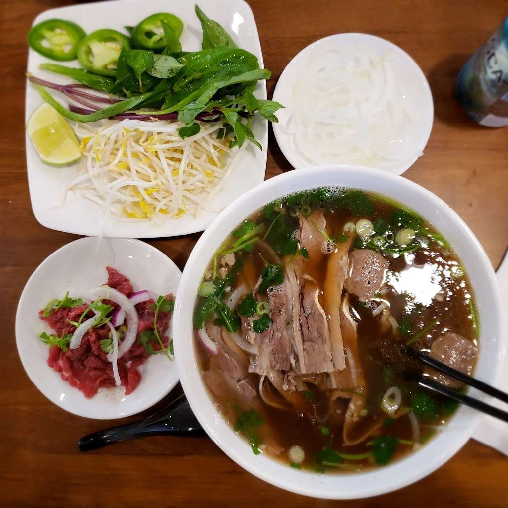 Pho Ga Dong Nai | 11528 Bellaire Blvd ste g, Houston, TX 77072 | Phone: (281) 530-2323