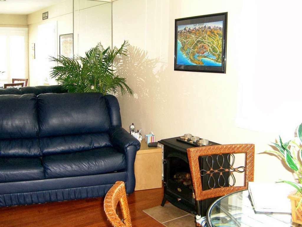 Very Cool Mission Beach Vacation Rental | 3764 Bayside Ln, San Diego, CA 92109, USA | Phone: (858) 207-7242