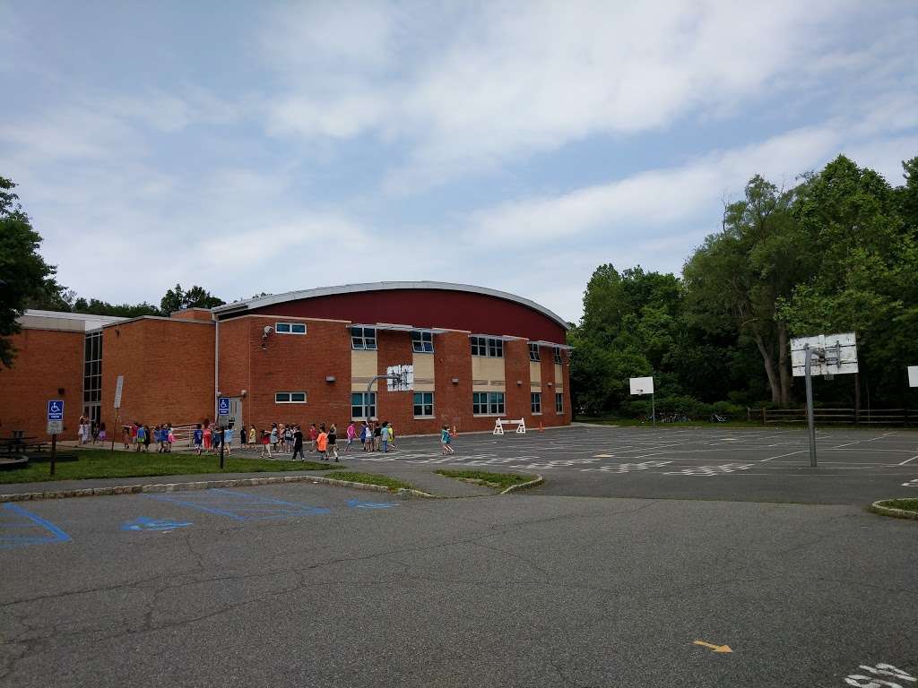 Salt Brook Elementary School | 40 Maple St, New Providence, NJ 07974, USA | Phone: (908) 464-7100