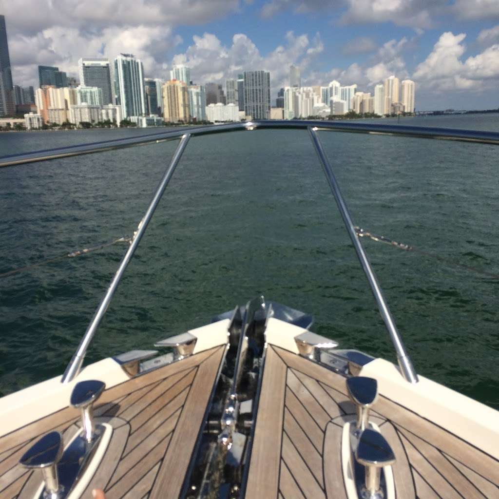 Golden Yacht Charters | 1635 N Bayshore Dr, Miami, FL 33132, USA | Phone: (305) 532-2628