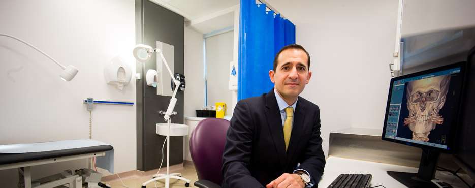 Christopher Abela, Consultant Plastic Surgeon | 53 Parkside, Wimbledon, London SW19 5NX, UK | Phone: 020 3651 0547