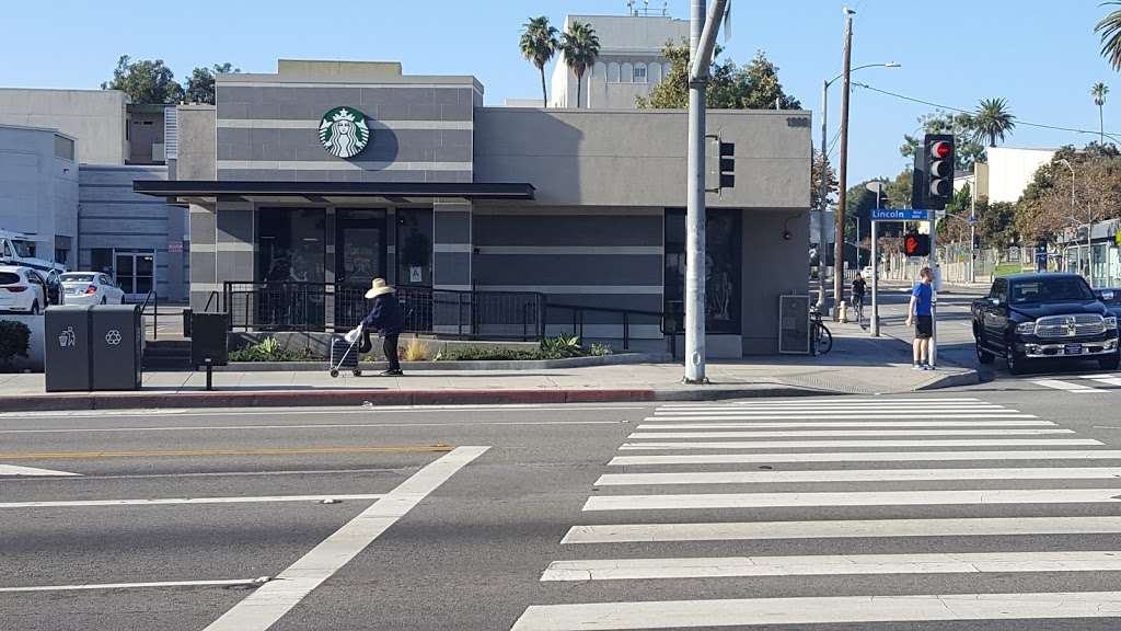Starbucks | 1900 Lincoln Blvd, Santa Monica, CA 90405 | Phone: (310) 664-7049