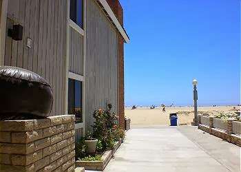 Newport Beach Rentals.Net | 400 E Oceanfront, Newport Beach, CA 92661 | Phone: (800) 897-2400