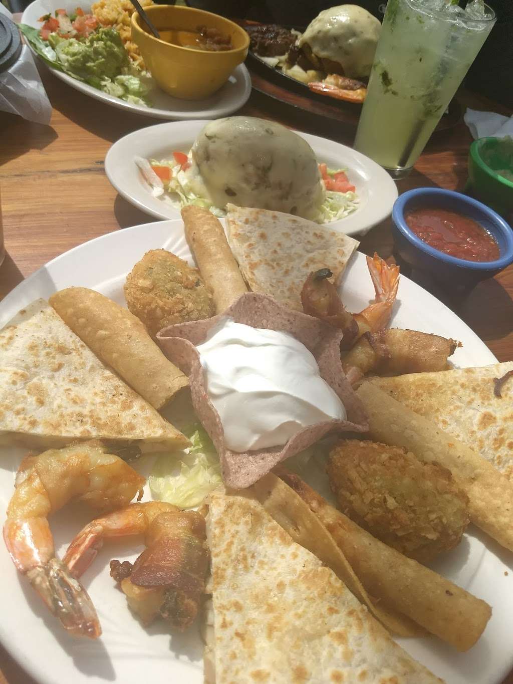 La Brisa Mexican Grill | 501 N Wesley Dr, League City, TX 77573, USA | Phone: (281) 554-4000