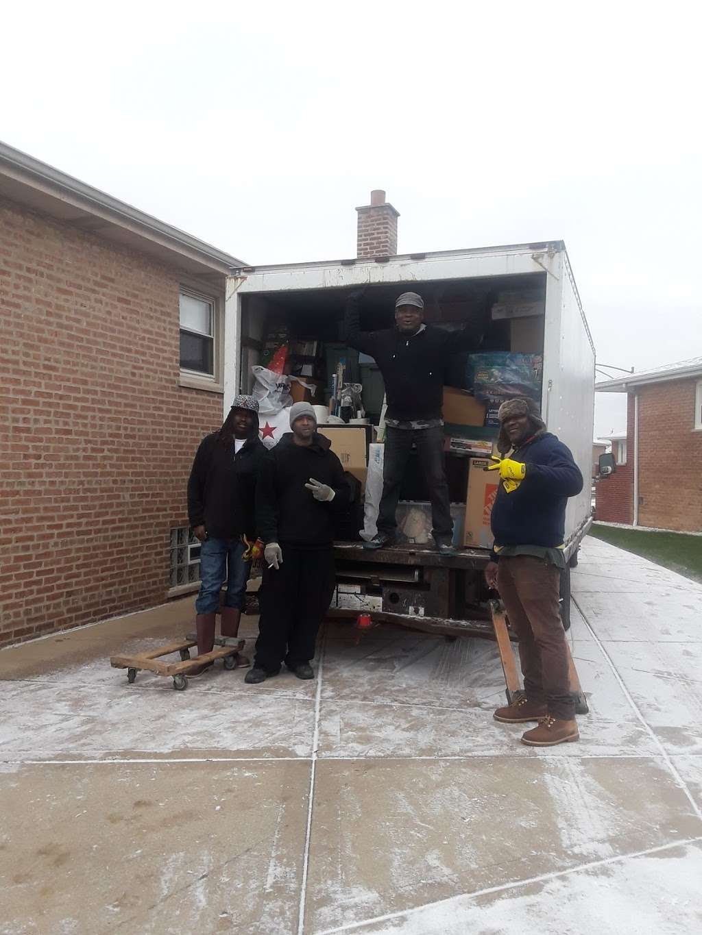 WALEY MOVERS | 646 W 79th St, Chicago, IL 60620 | Phone: (773) 326-5198