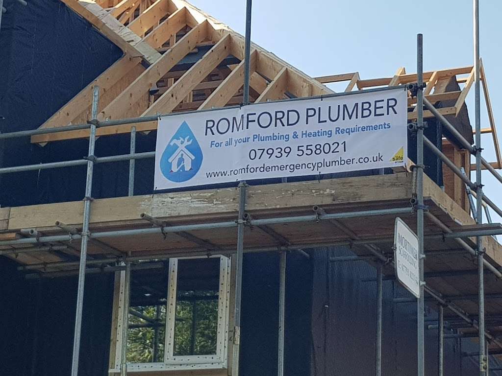 Romford Emergency Plumber | 1A Clockhouse Ln, Romford RM5 3PH, UK | Phone: 07939 558021