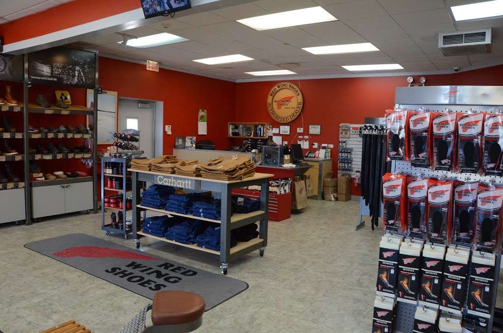 Red Wing | 208 E Maple St Route 30, New Lenox, IL 60451, USA | Phone: (815) 462-9510