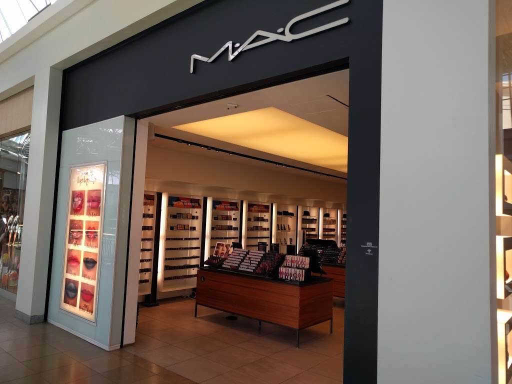 MAC Cosmetics | Mall in Columbia, 10300 Little Patuxent Parkway, Columbia, MD 21044, USA | Phone: (410) 730-3325