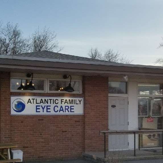 Atlantic Family Eyecare Inc: Freitas William OD | 2345 Mendon Road, Woonsocket, RI 02895, USA | Phone: (401) 765-5430