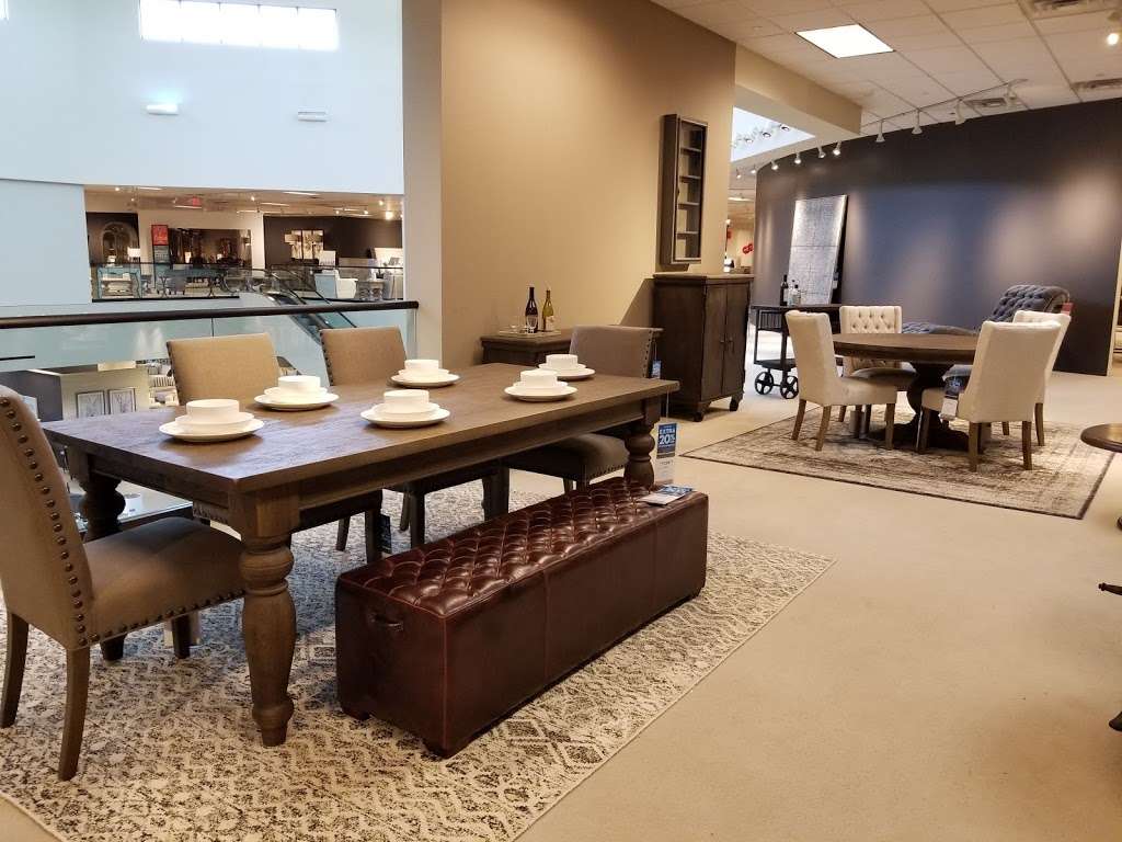 Star Furniture | 19660 Southwest Fwy, Sugar Land, TX 77479 | Phone: (281) 342-7827