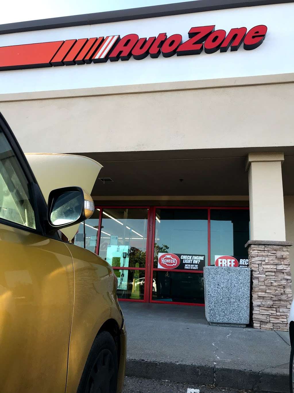 AutoZone | 779 E Monte Vista Ave, Vacaville, CA 95688, USA | Phone: (707) 305-4220