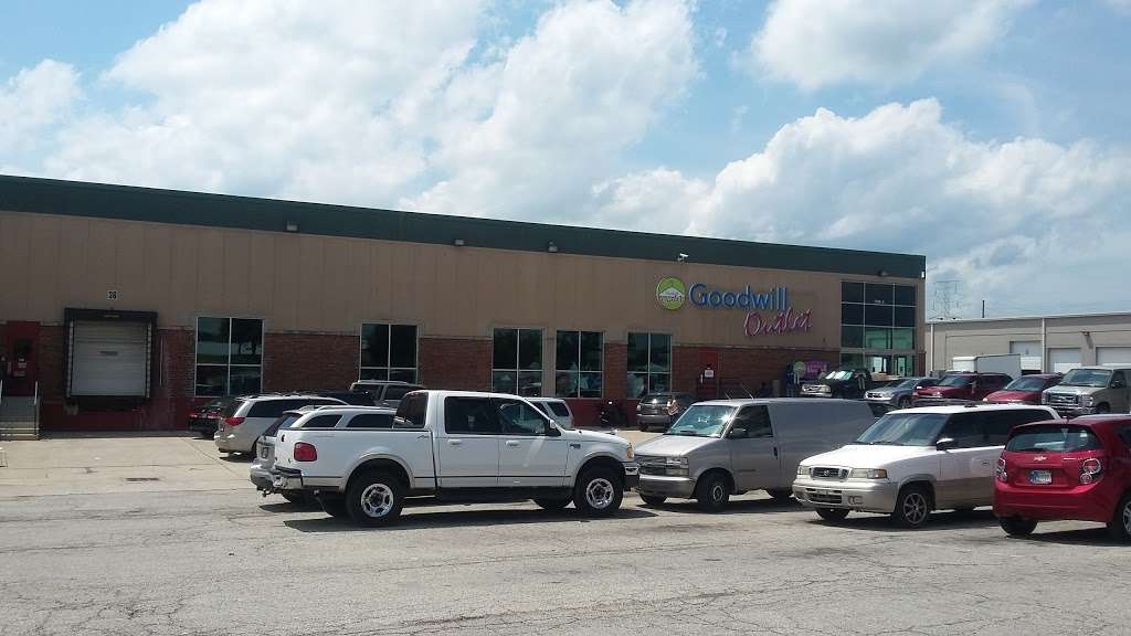 Goodwill Outlet Store | Shadeland Commerce Center, 2900 Shadeland Ave, Indianapolis, IN 46219, USA | Phone: (317) 542-0634