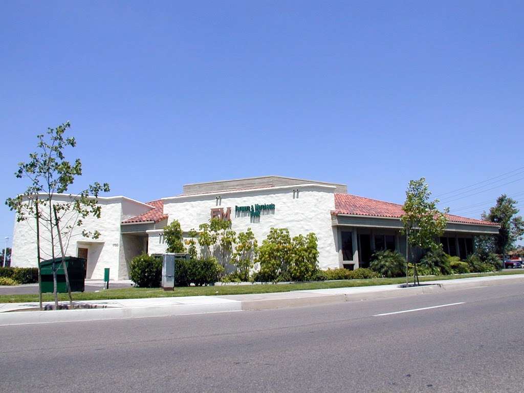 Farmers & Merchants Bank | 1750 17th St, Santa Ana, CA 92705, USA | Phone: (714) 564-1750