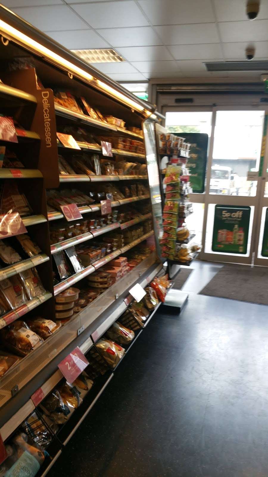 Marks & Spencer Gatwick BP | Ring Rd N, Gatwick BP, (A23), Horley, Gatwick RH6 0NN, UK