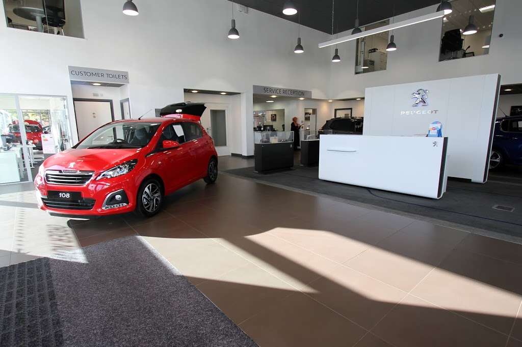 Robins & Day Peugeot Chingford | Chingford Rd, Walthamstow, London E4 8SP, UK | Phone: 020 3589 7777