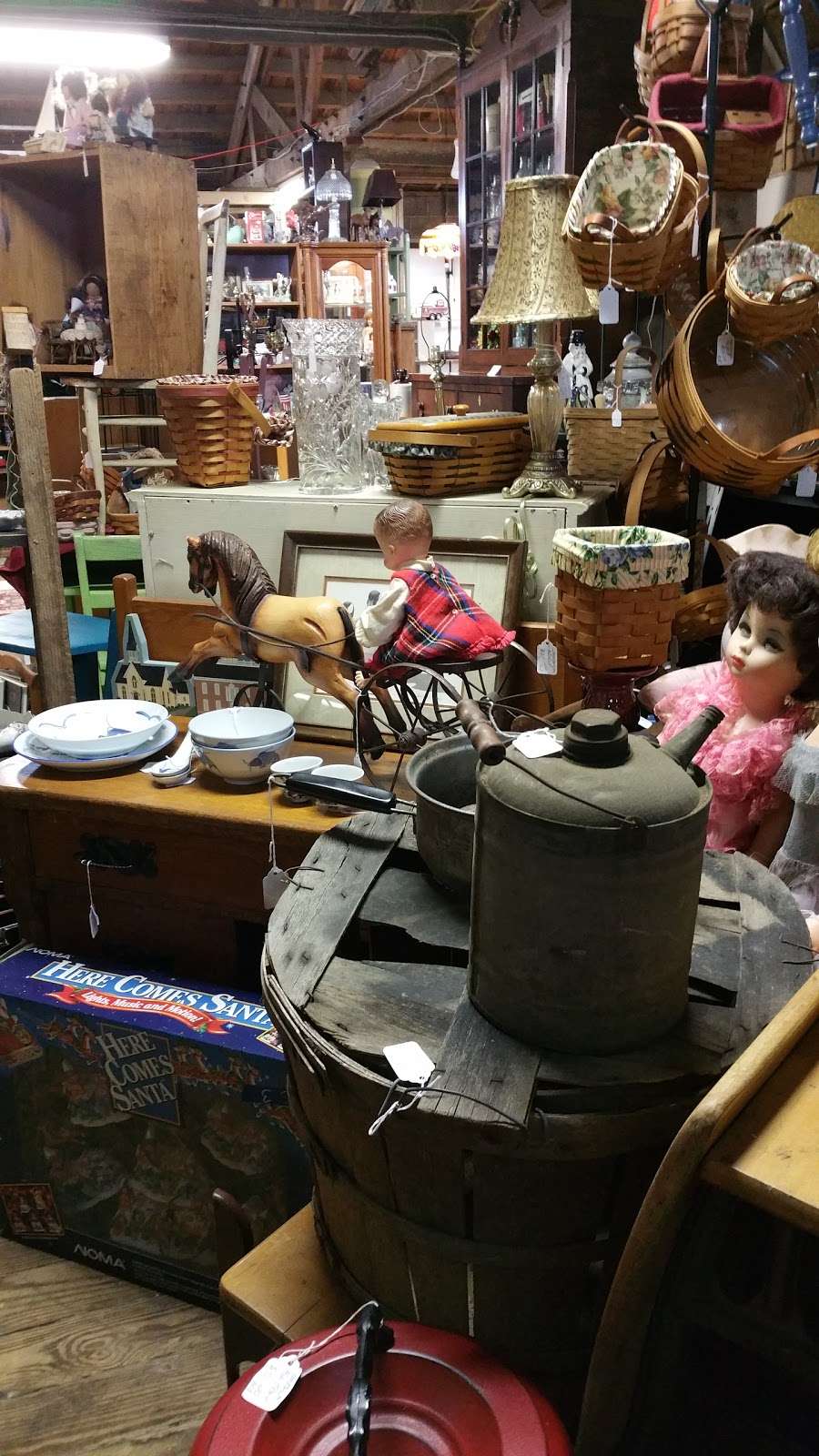 Marketplace Antiques & Collectibles LLC | 12440 Sussex Hwy, Greenwood, DE 19950, USA | Phone: (302) 349-5400