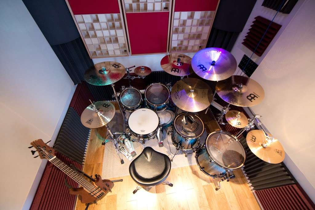 A-Tonal Recording Studio | 6 Lansdowne Rd, Stanmore HA7 2SA, UK | Phone: 07984 420400