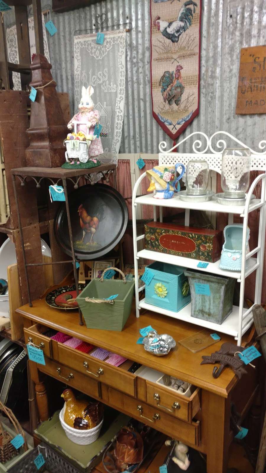 Nicoles Warehouse Antiques And Collectibles | 33 N Parish Ave # C, Johnstown, CO 80534, USA | Phone: (970) 587-1000