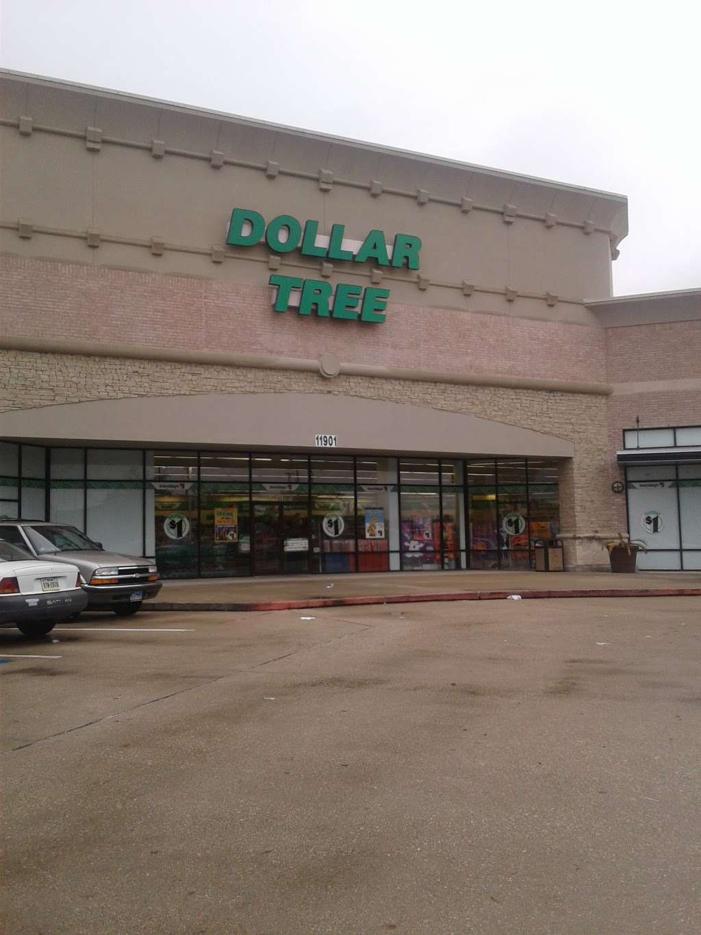 Dollar Tree | 11901 Shadow Creek Pkwy #121, Pearland, TX 77584 | Phone: (713) 436-7790