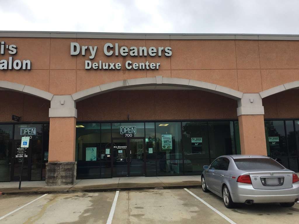 Dry Cleaners Deluxe Center | 1260 E League City Pkwy #700, League City, TX 77573, USA | Phone: (281) 557-8200