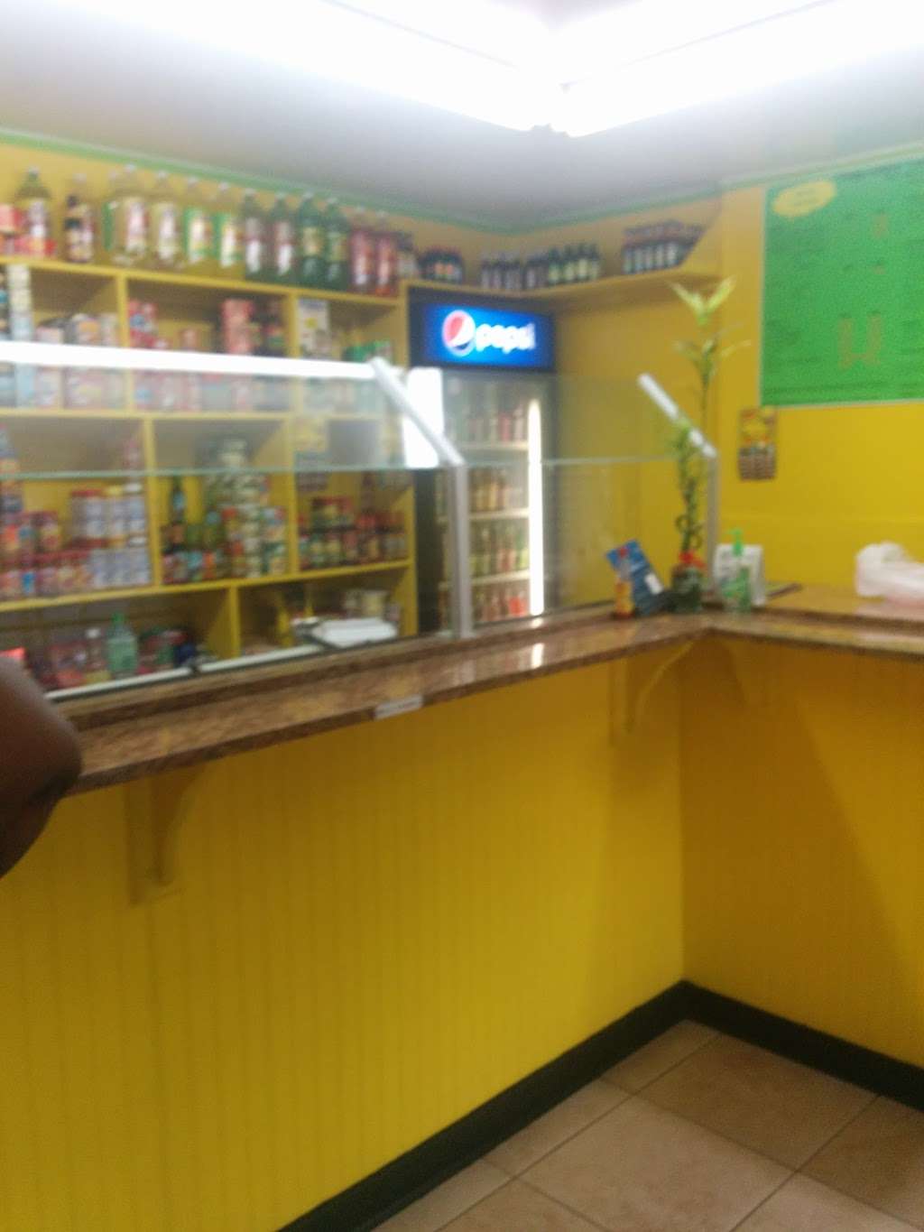 Finga Lickin Caribbean Eatery | 2838 The Plaza, Charlotte, NC 28205, USA | Phone: (980) 430-5120